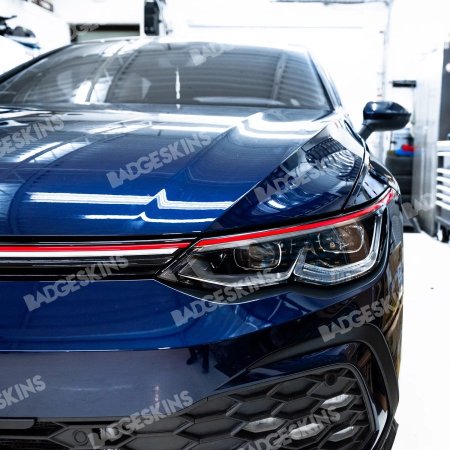 GOLF 8 GTI (أحمر)
